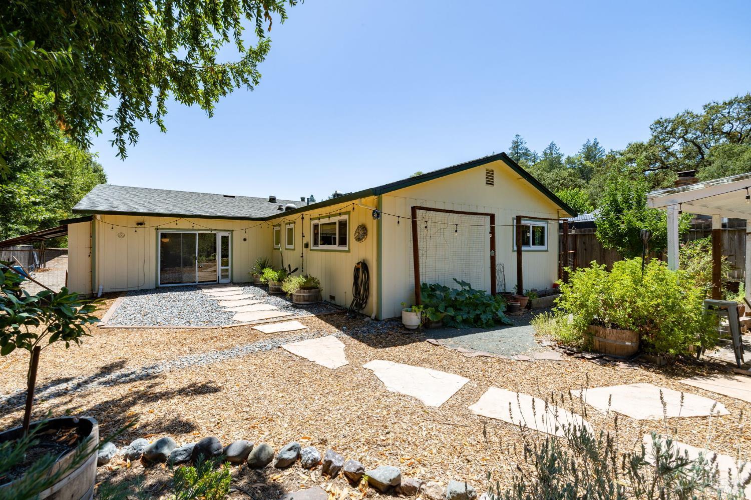 235 N Foothill Boulevard Cloverdale CA 95425