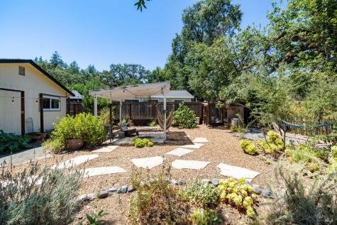 235 N Foothill Boulevard Cloverdale CA 95425