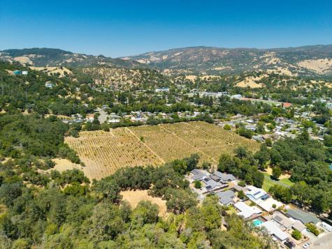 235 N Foothill Boulevard Cloverdale CA 95425