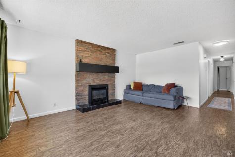 235 N Foothill Boulevard Cloverdale CA 95425