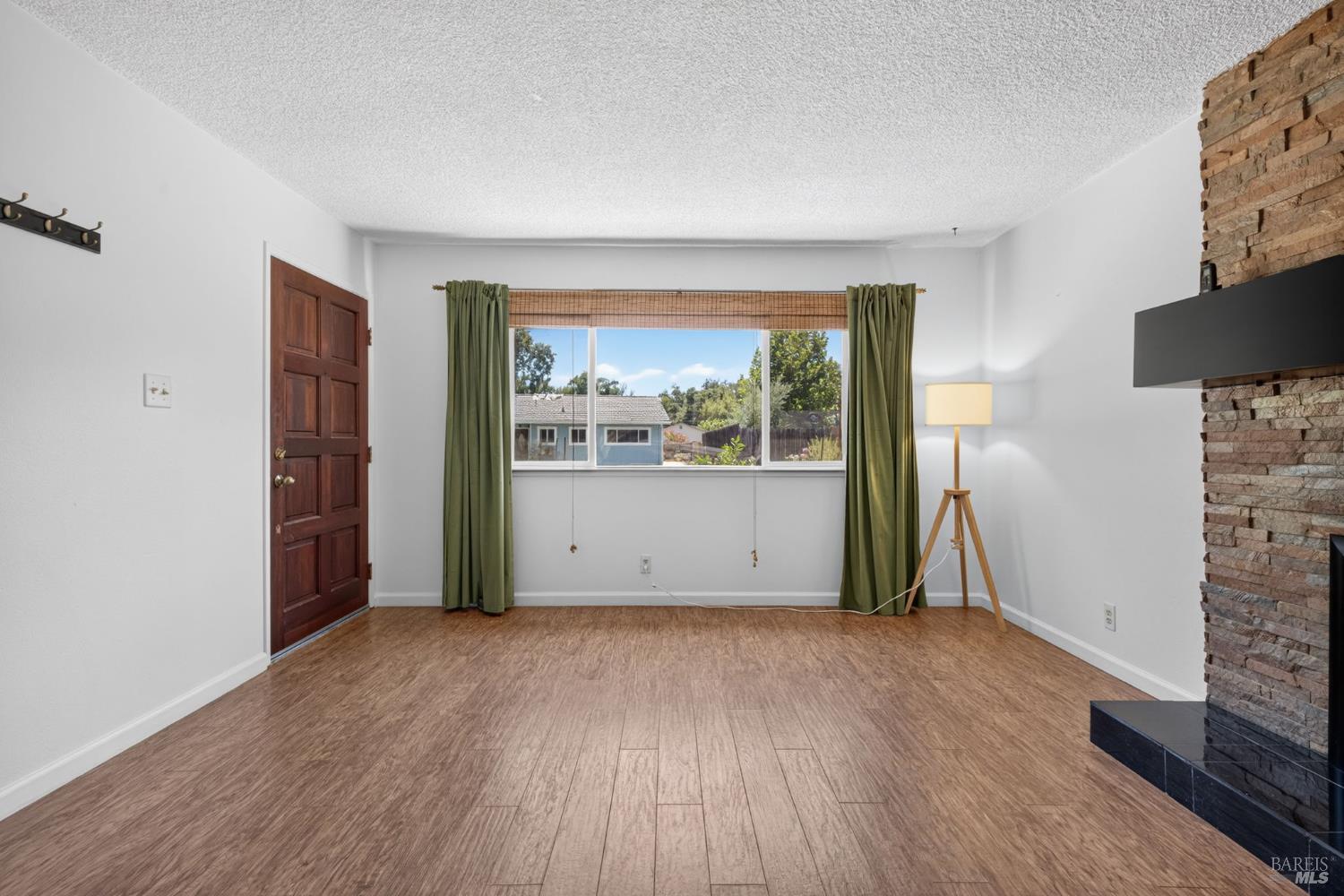 235 N Foothill Boulevard Cloverdale CA 95425