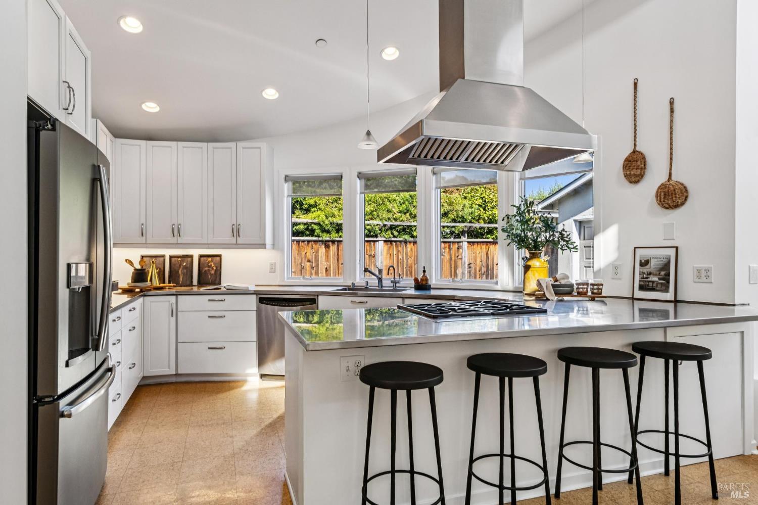 16 Nelson Mill Valley CA 94941