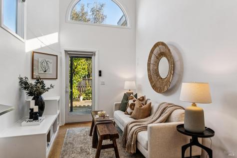 16 Nelson Mill Valley CA 94941