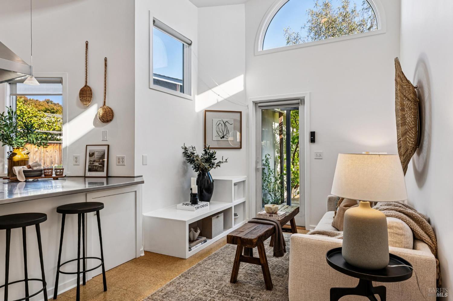 16 Nelson Mill Valley CA 94941