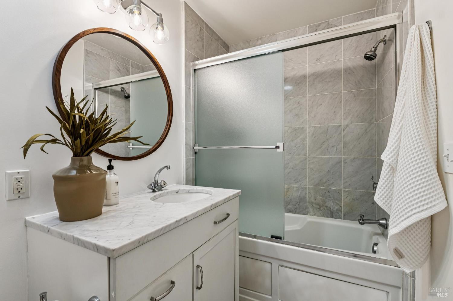 16 Nelson Mill Valley CA 94941