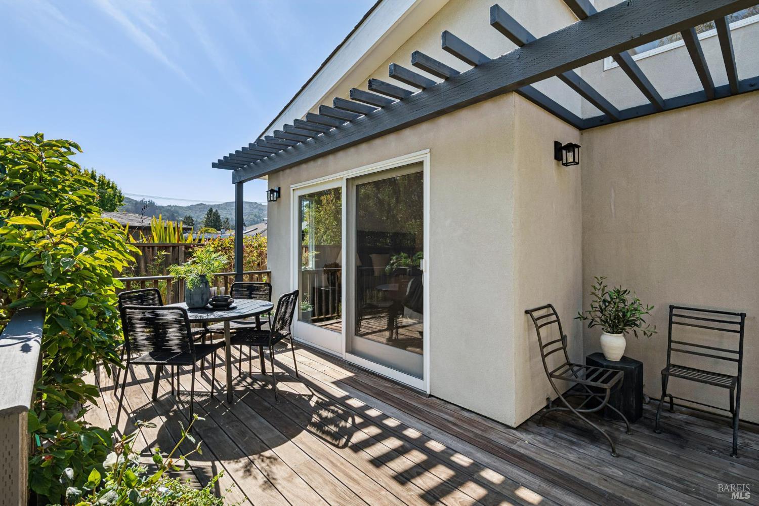16 Nelson Mill Valley CA 94941