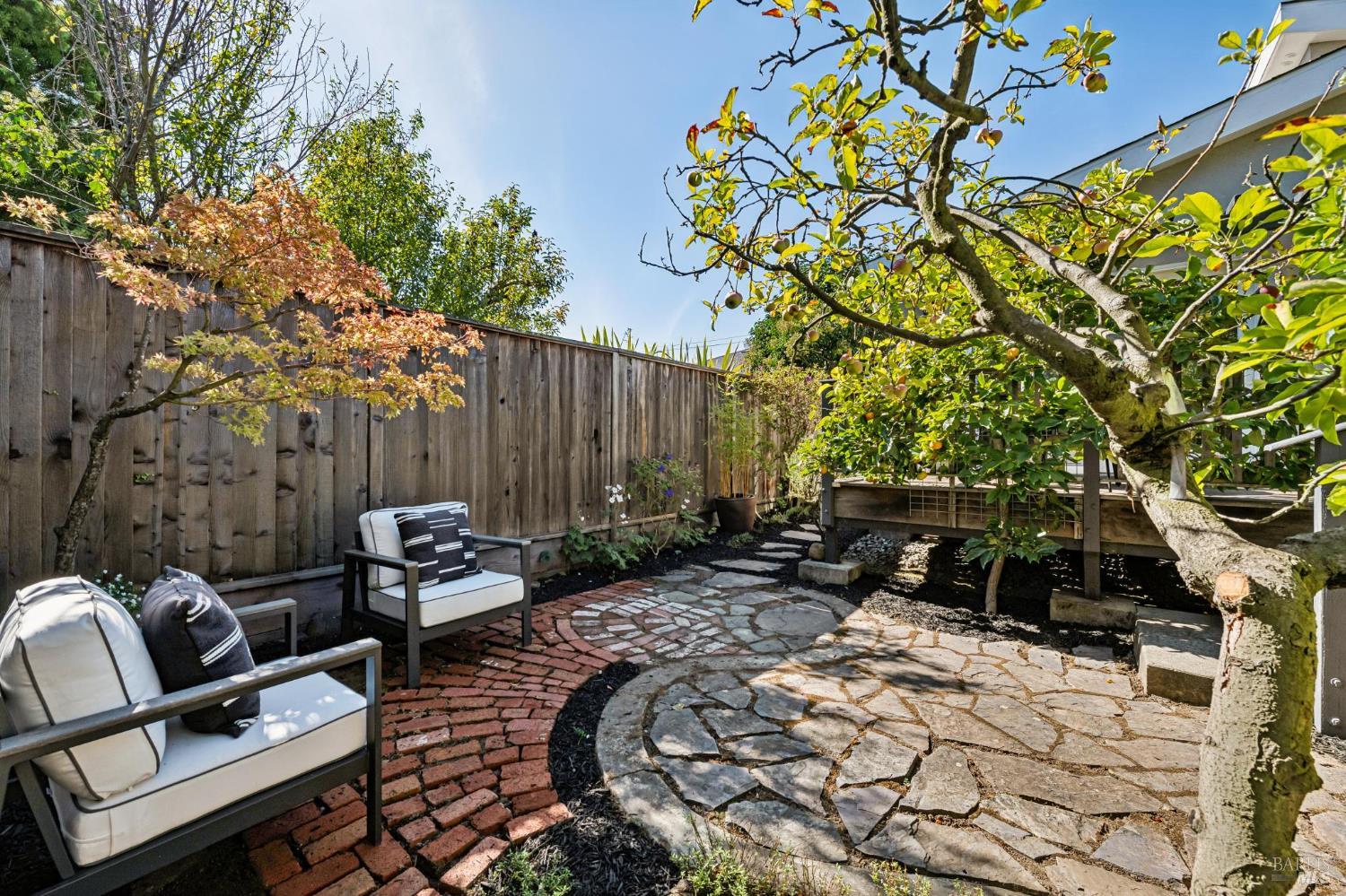 16 Nelson Mill Valley CA 94941