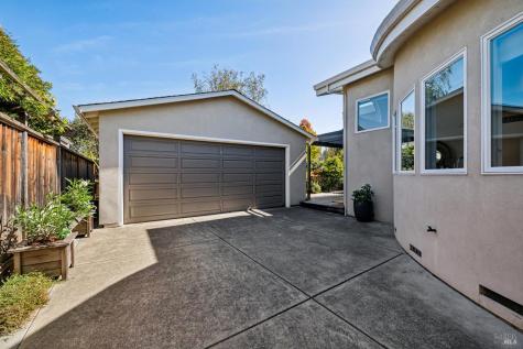 16 Nelson Mill Valley CA 94941