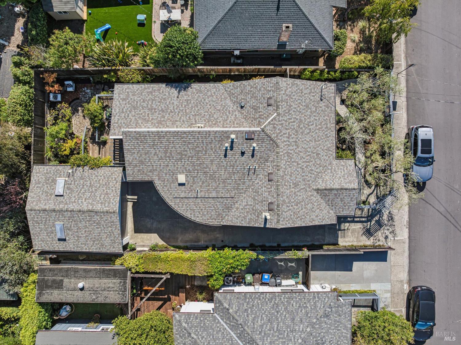 16 Nelson Mill Valley CA 94941