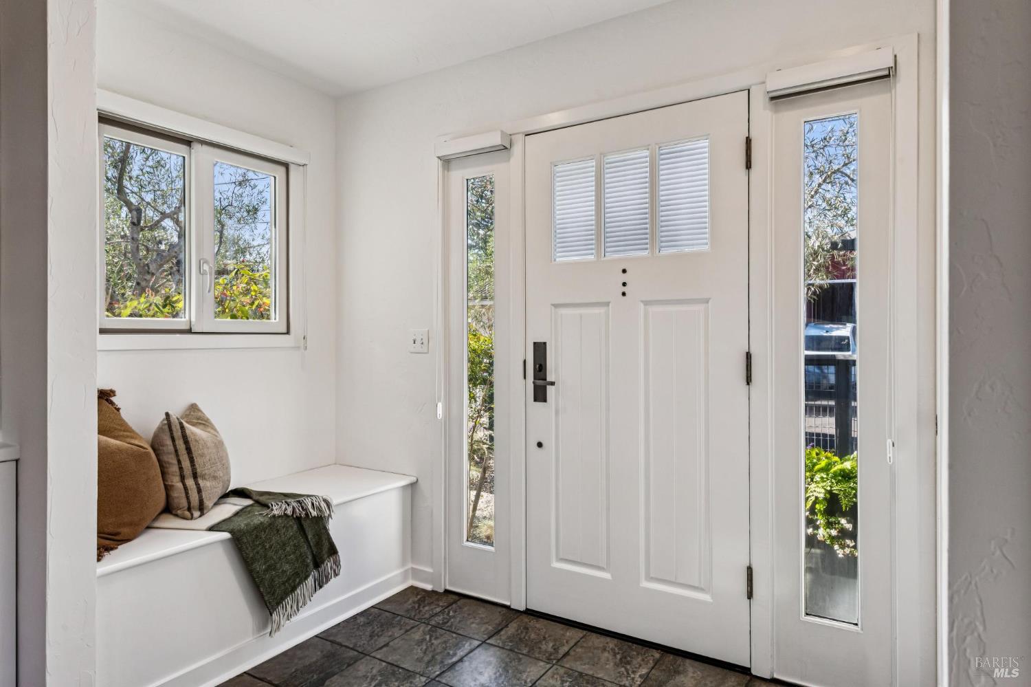 16 Nelson Mill Valley CA 94941