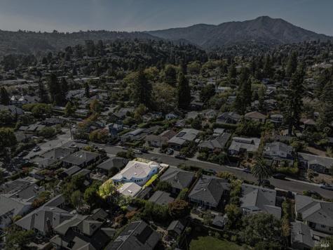 16 Nelson Mill Valley CA 94941