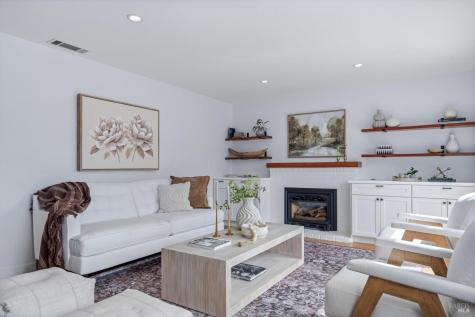 1424 Sierra Drive Petaluma CA 94954