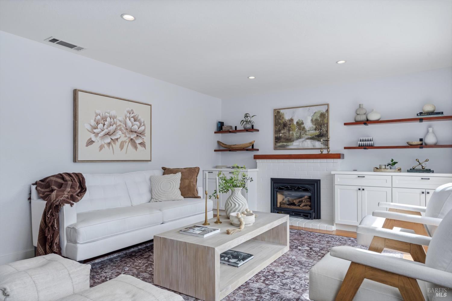 1424 Sierra Drive Petaluma CA 94954