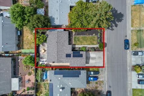 1424 Sierra Drive Petaluma CA 94954