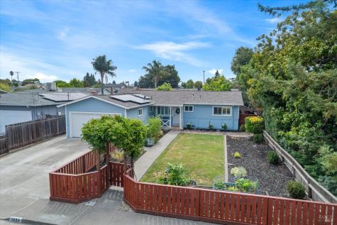 1424 Sierra Drive Petaluma CA 94954