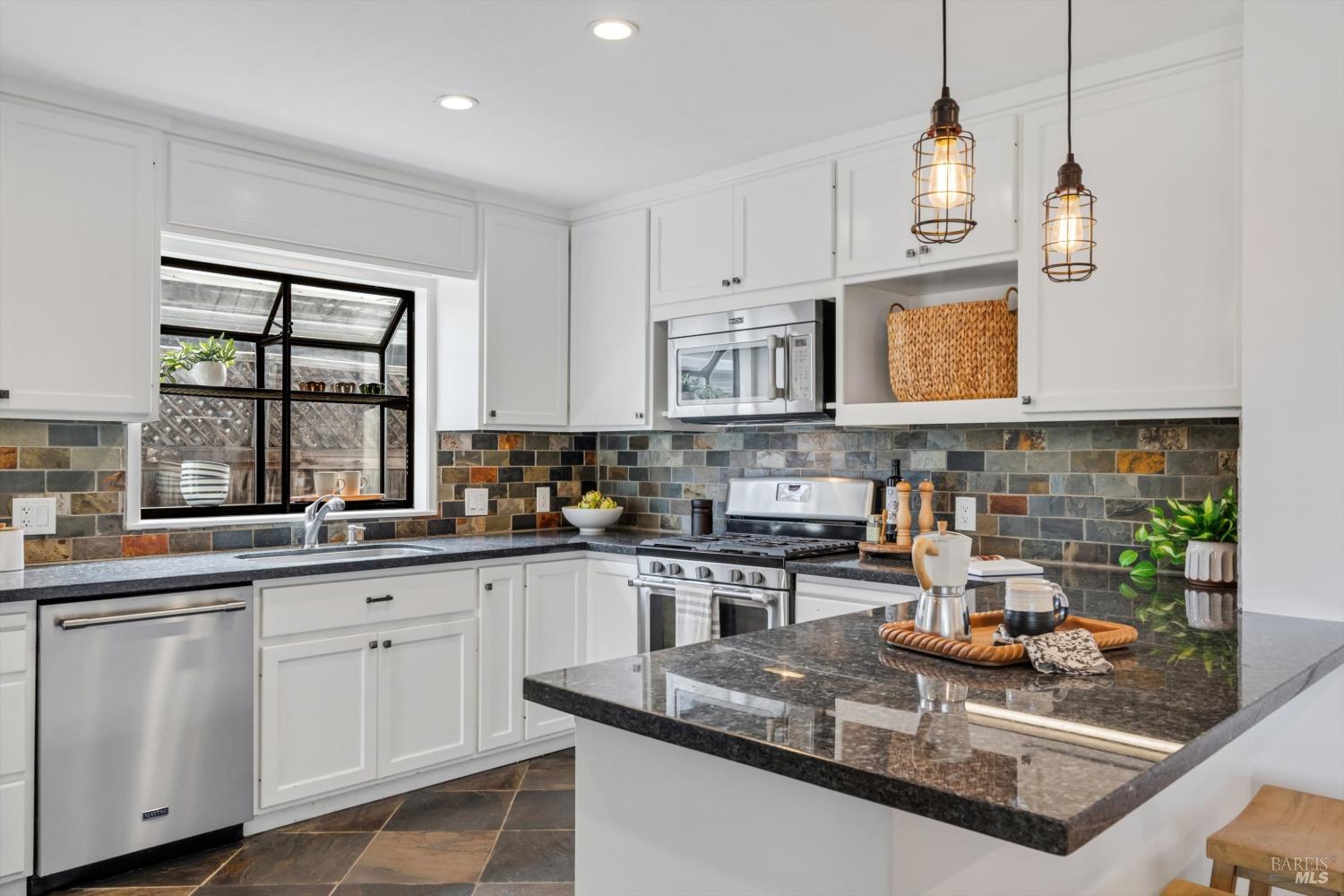 1424 Sierra Drive Petaluma CA 94954