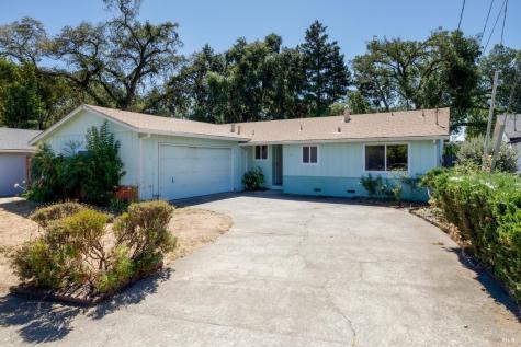 517 Antonio Street Cloverdale CA 95425