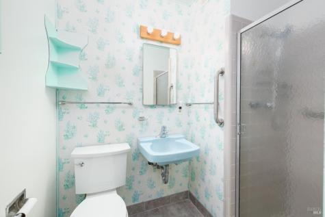 517 Antonio Street Cloverdale CA 95425