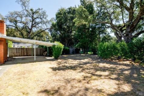 517 Antonio Street Cloverdale CA 95425