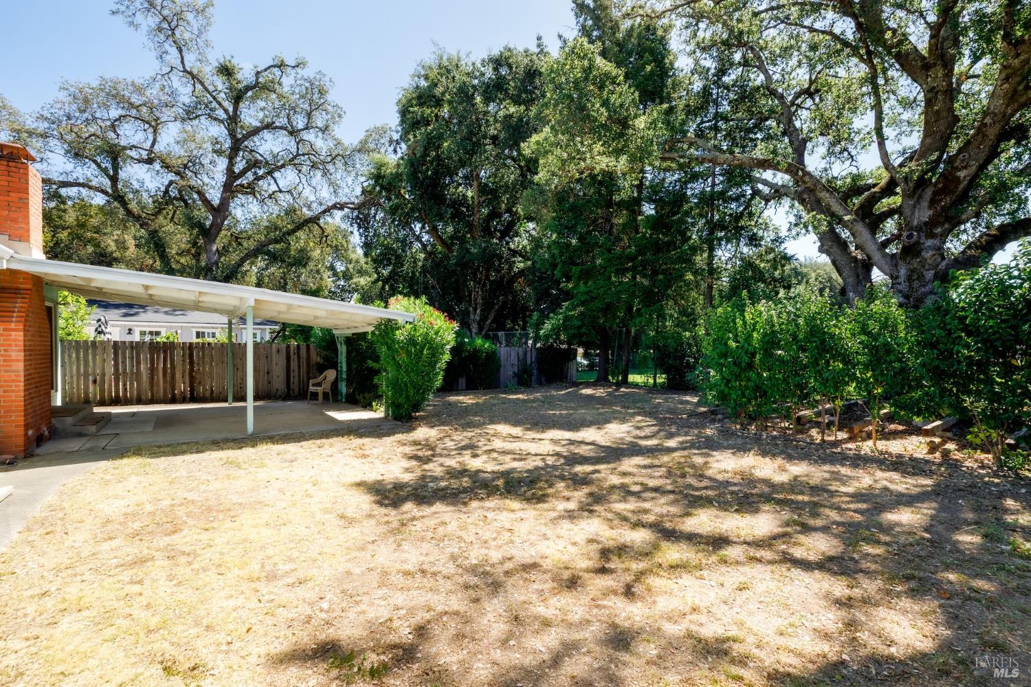 517 Antonio Street Cloverdale CA 95425
