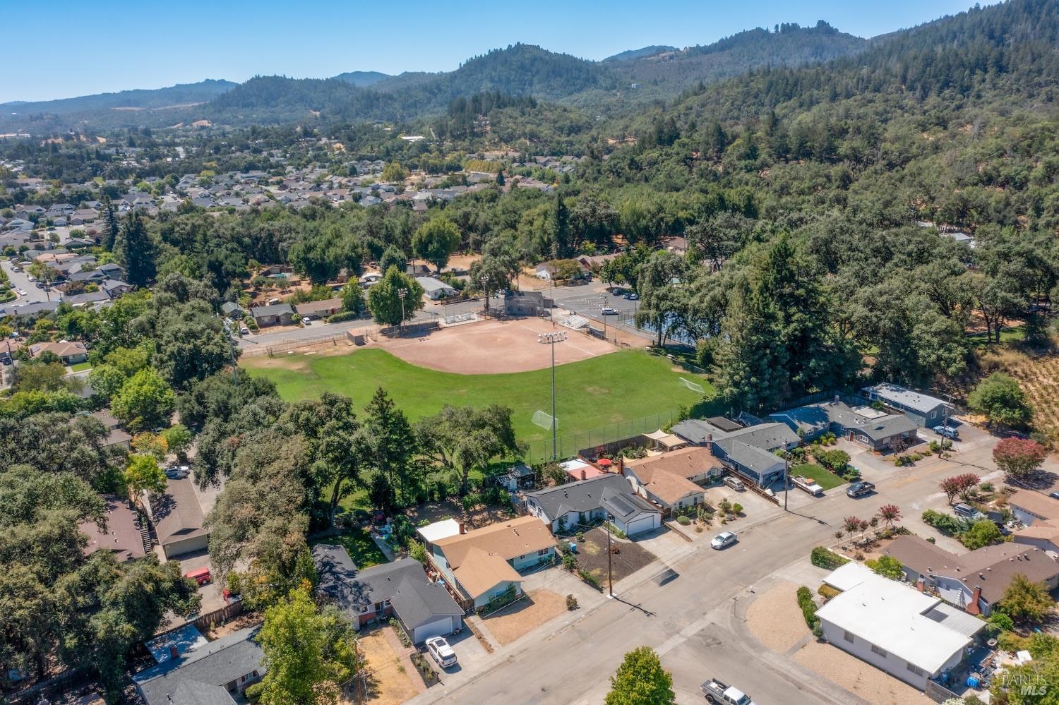 517 Antonio Street Cloverdale CA 95425