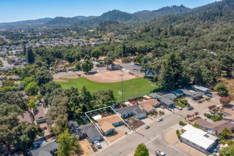 517 Antonio Street Cloverdale CA 95425