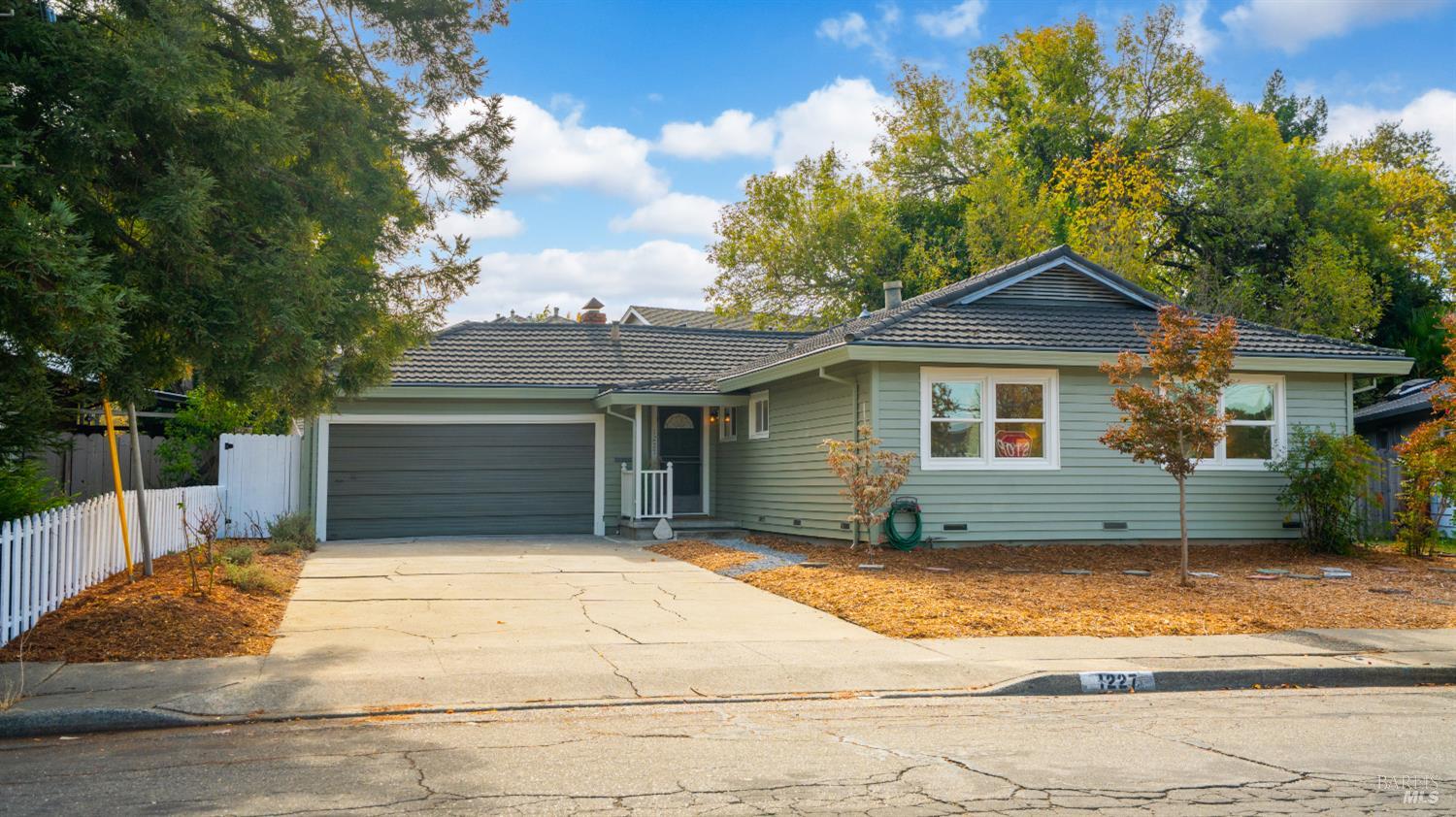 1227 Wyoming Drive Santa Rosa CA 95405