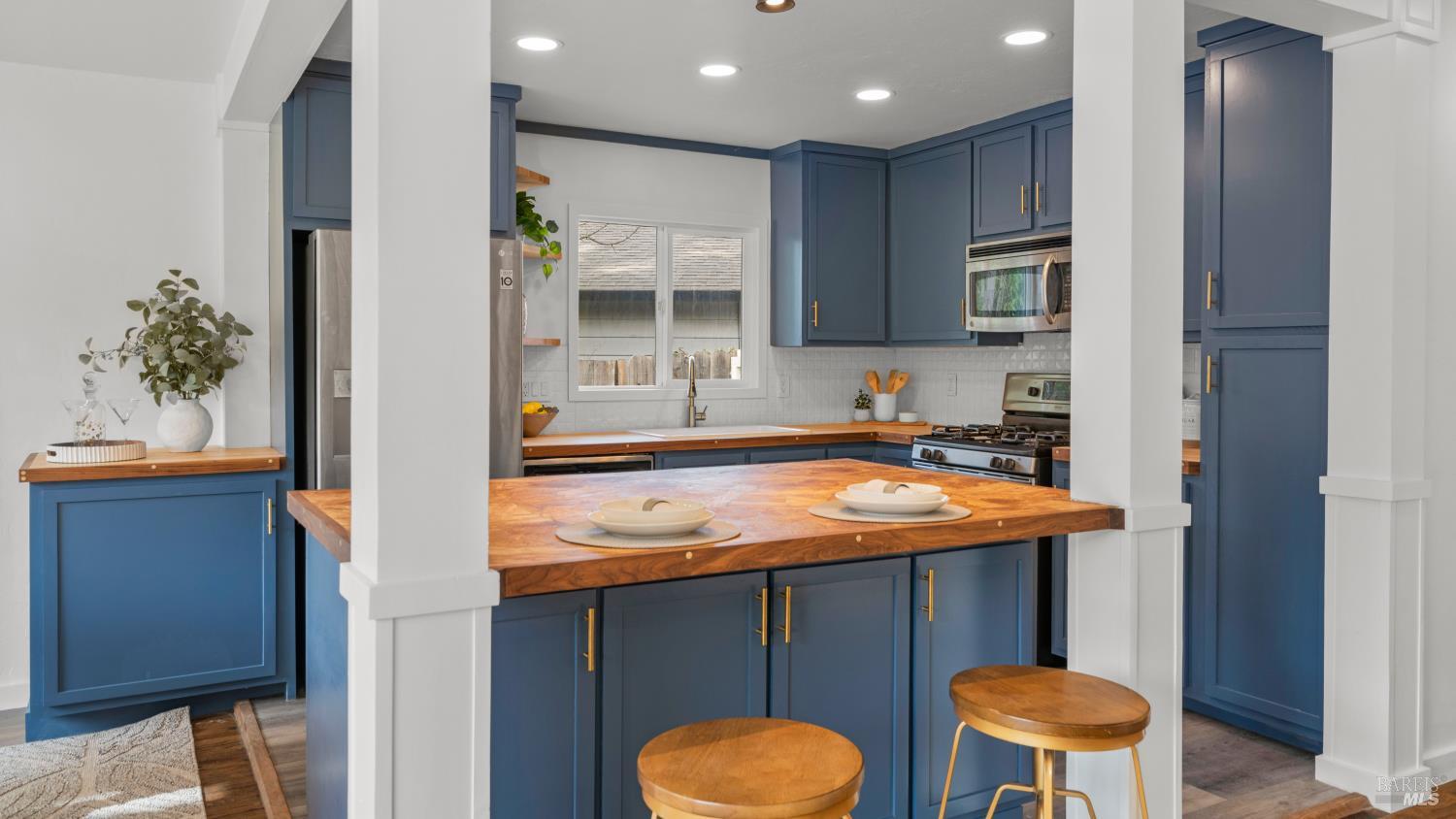1227 Wyoming Drive Santa Rosa CA 95405