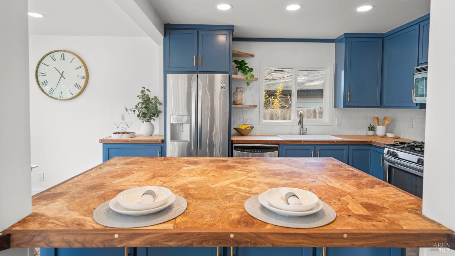 1227 Wyoming Drive Santa Rosa CA 95405
