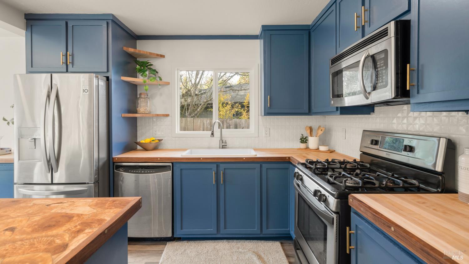 1227 Wyoming Drive Santa Rosa CA 95405