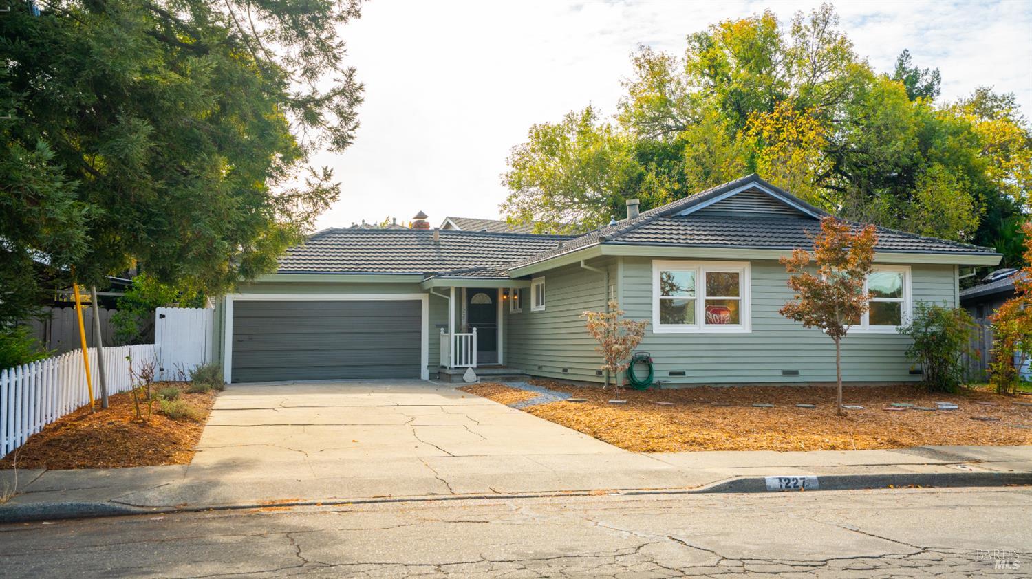 1227 Wyoming Drive Santa Rosa CA 95405