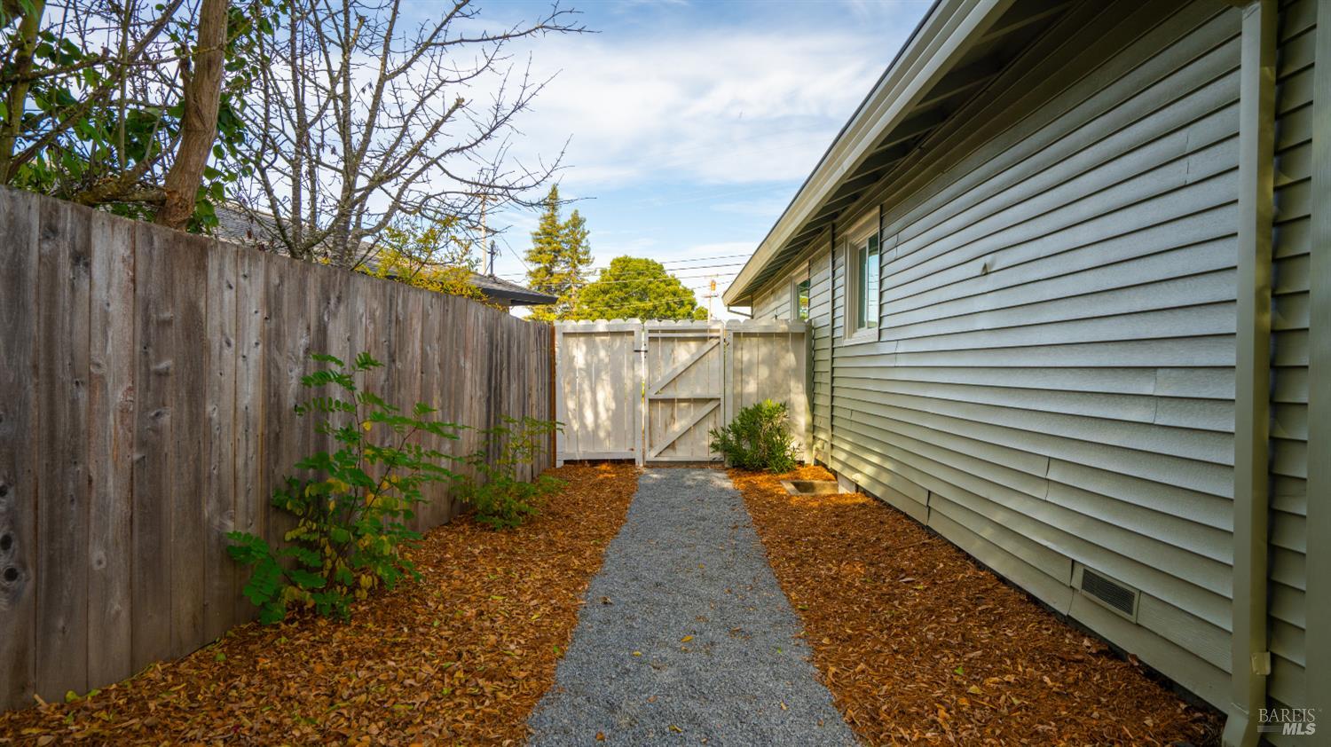 1227 Wyoming Drive Santa Rosa CA 95405