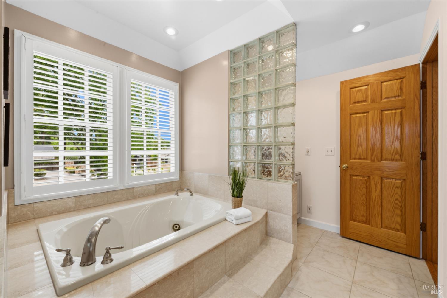 852 2nd Street E Sonoma CA 95476