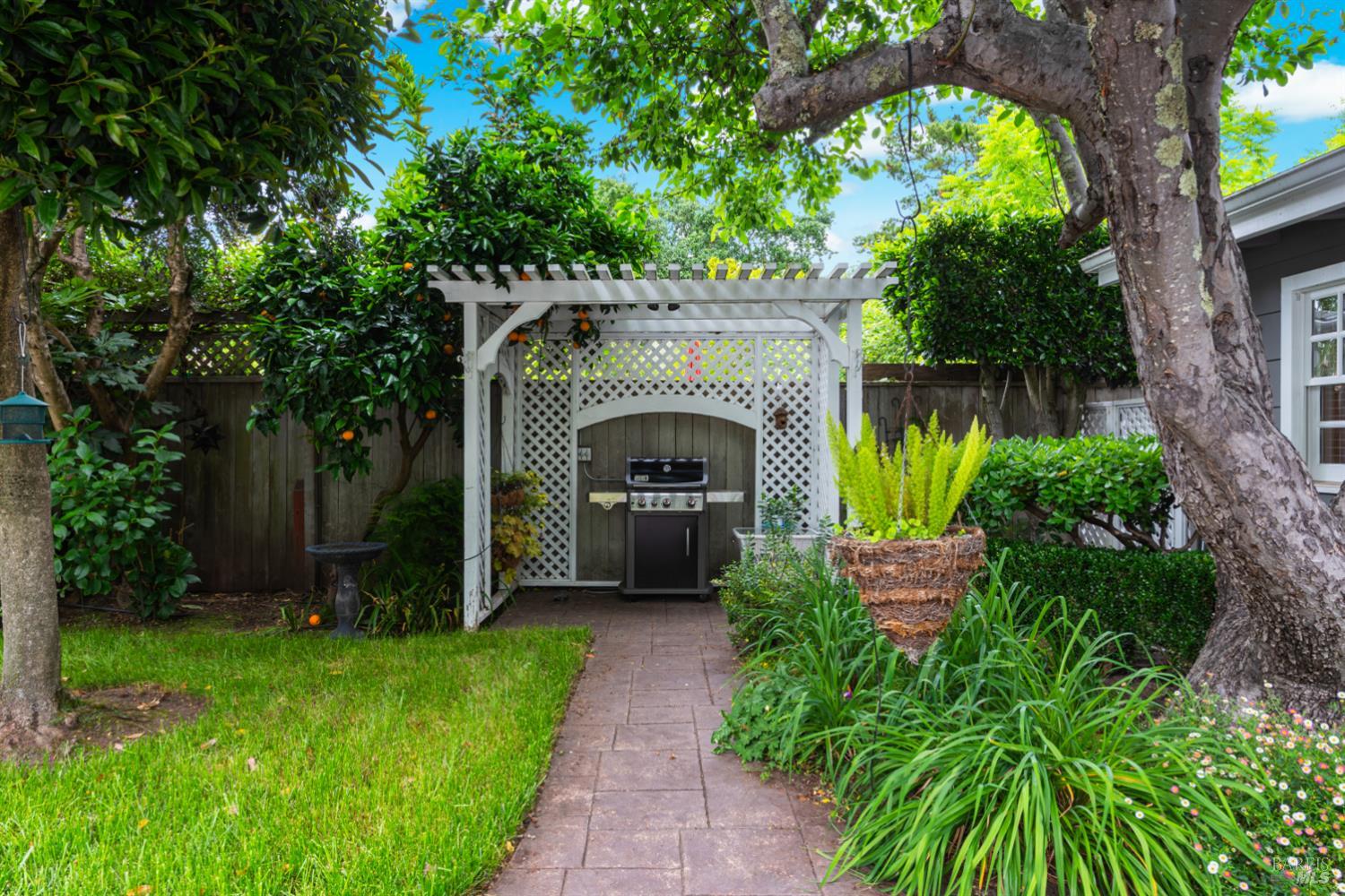 852 2nd Street E Sonoma CA 95476