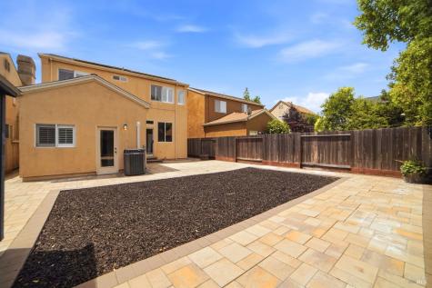 2427 Bramble Way Santa Rosa CA 95403
