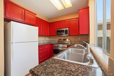 2427 Bramble Way Santa Rosa CA 95403