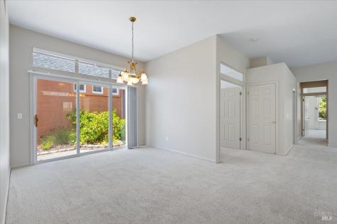 15 Vintage Court Petaluma CA 94954