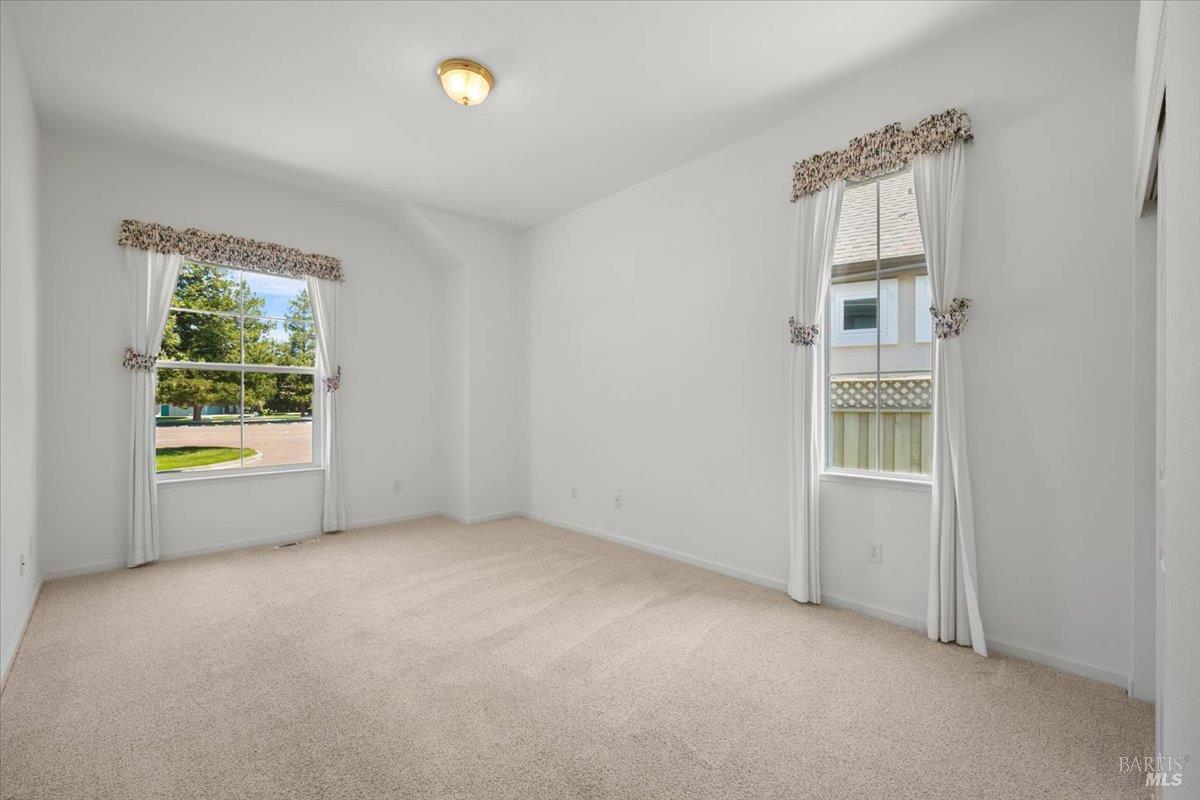 15 Vintage Court Petaluma CA 94954