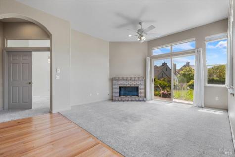 15 Vintage Court Petaluma CA 94954