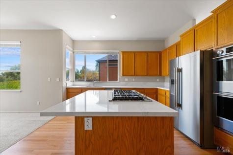 15 Vintage Court Petaluma CA 94954