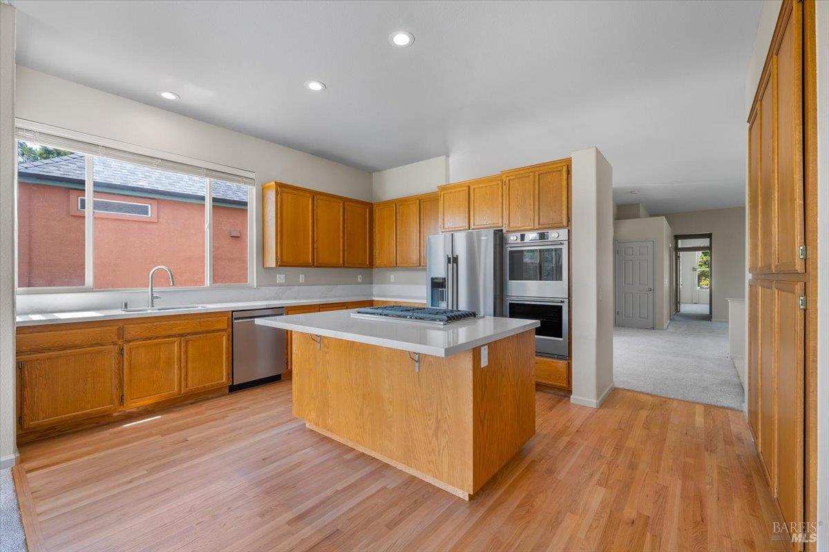 15 Vintage Court Petaluma CA 94954