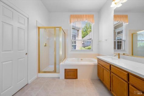 15 Vintage Court Petaluma CA 94954