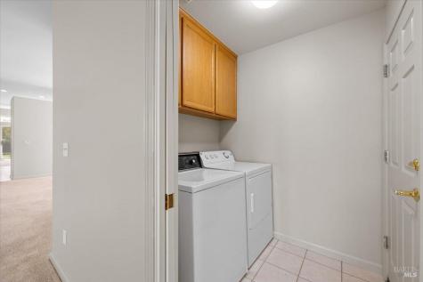 15 Vintage Court Petaluma CA 94954