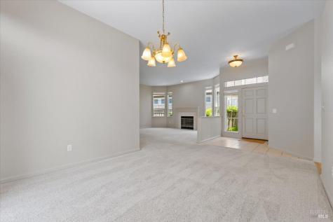 15 Vintage Court Petaluma CA 94954