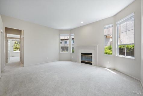 15 Vintage Court Petaluma CA 94954
