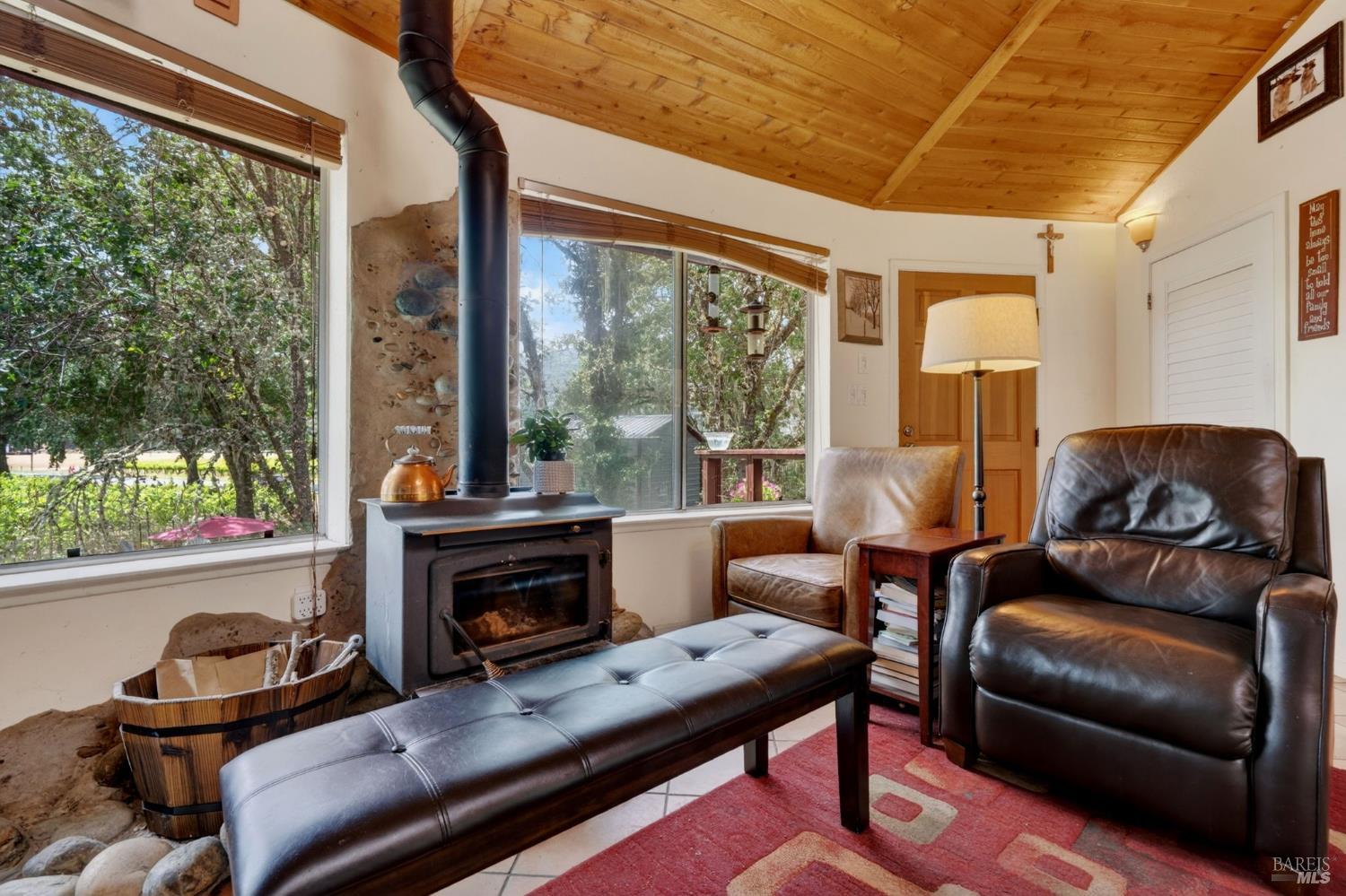13885 Mountain House Road Hopland CA 95449