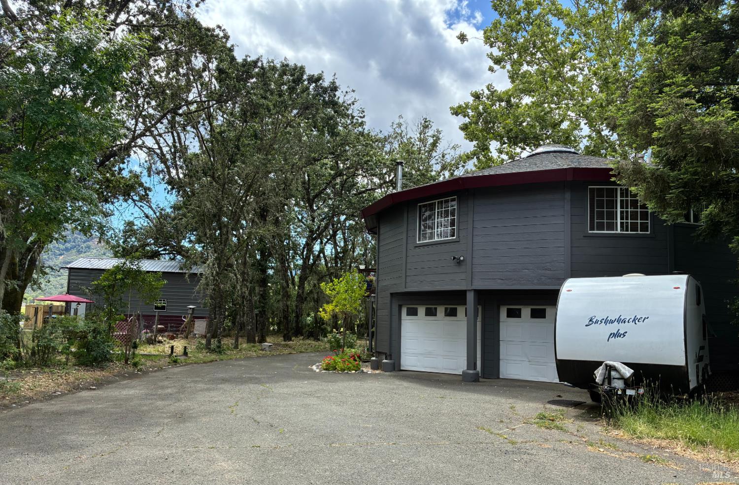 13885 Mountain House Road Hopland CA 95449