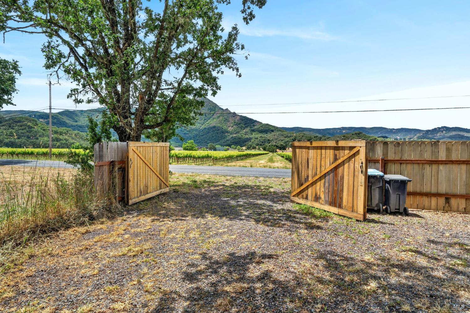 13885 Mountain House Road Hopland CA 95449