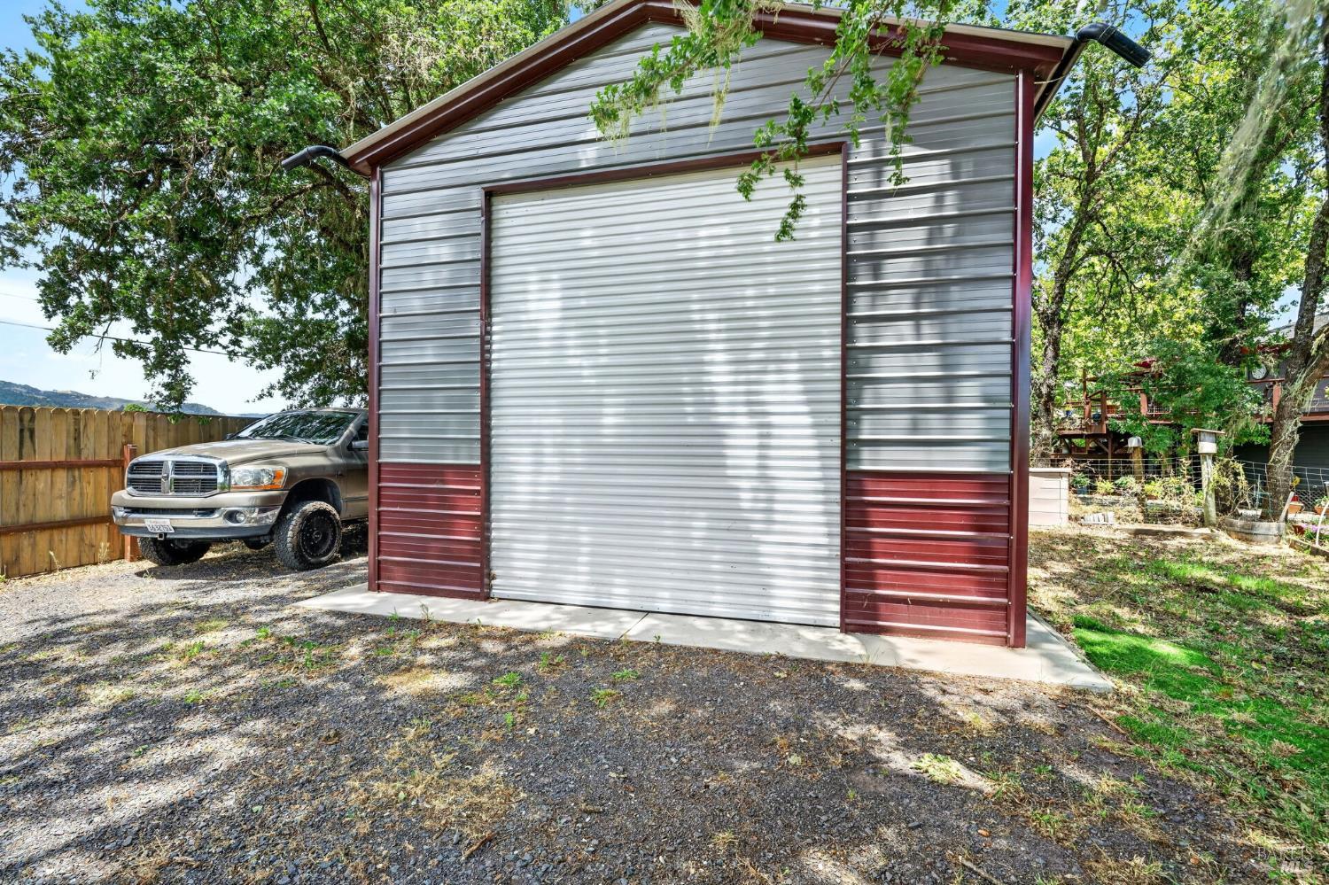 13885 Mountain House Road Hopland CA 95449