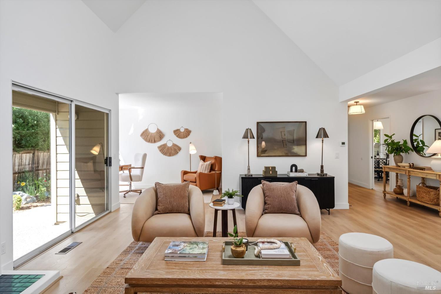 21246 Via Colombard Sonoma CA 95476